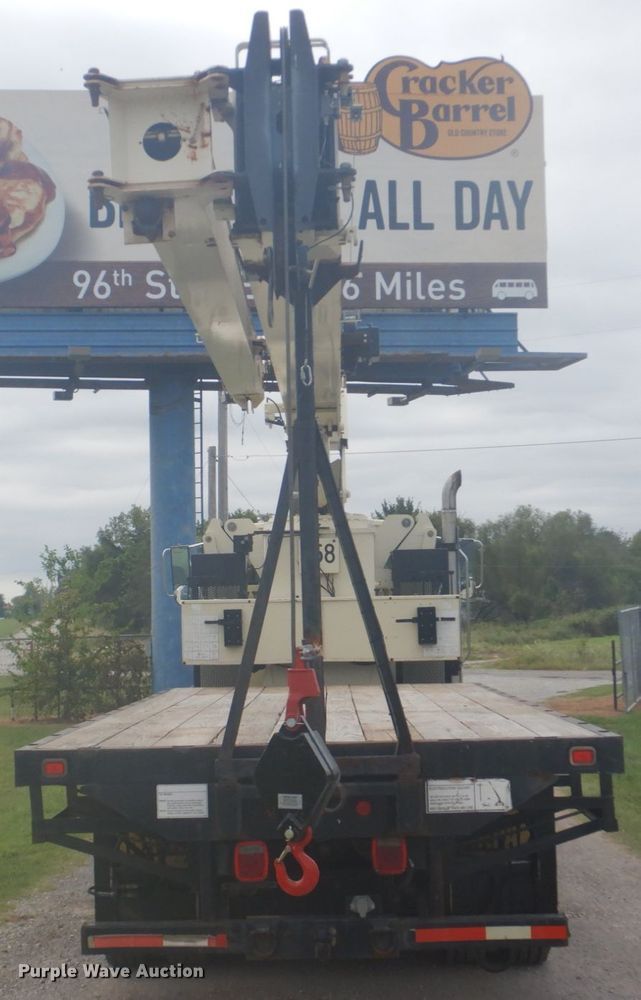 image for item GC9569 2007 Sterling L8500 crane truck