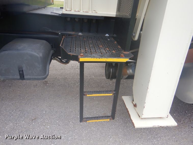 image for item GC9569 2007 Sterling L8500 crane truck