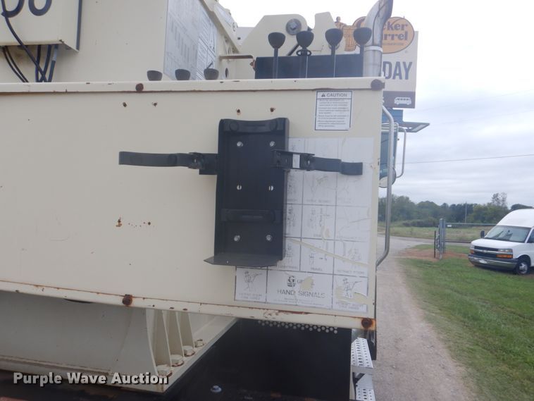 image for item GC9569 2007 Sterling L8500 crane truck