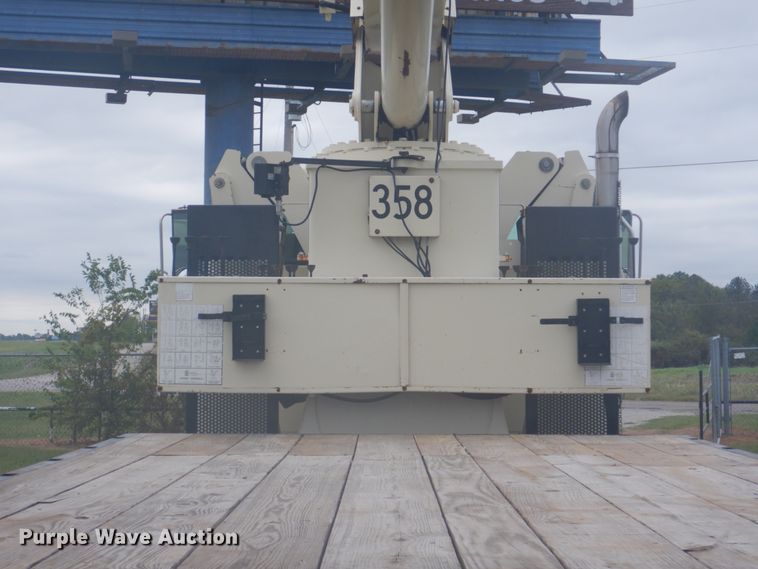 image for item GC9569 2007 Sterling L8500 crane truck