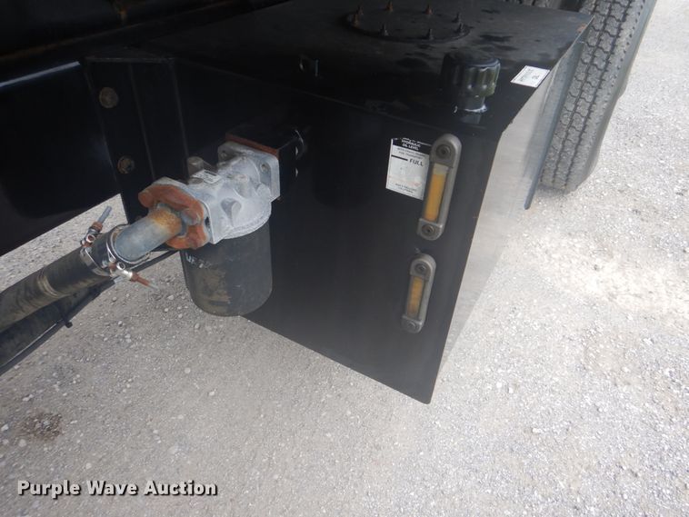 image for item GC9569 2007 Sterling L8500 crane truck