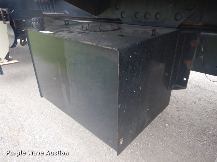 image for item GC9569 2007 Sterling L8500 crane truck