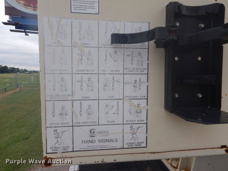 image for item GC9569 2007 Sterling L8500 crane truck