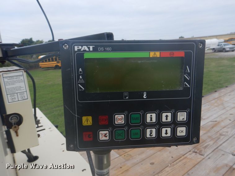 image for item GC9569 2007 Sterling L8500 crane truck