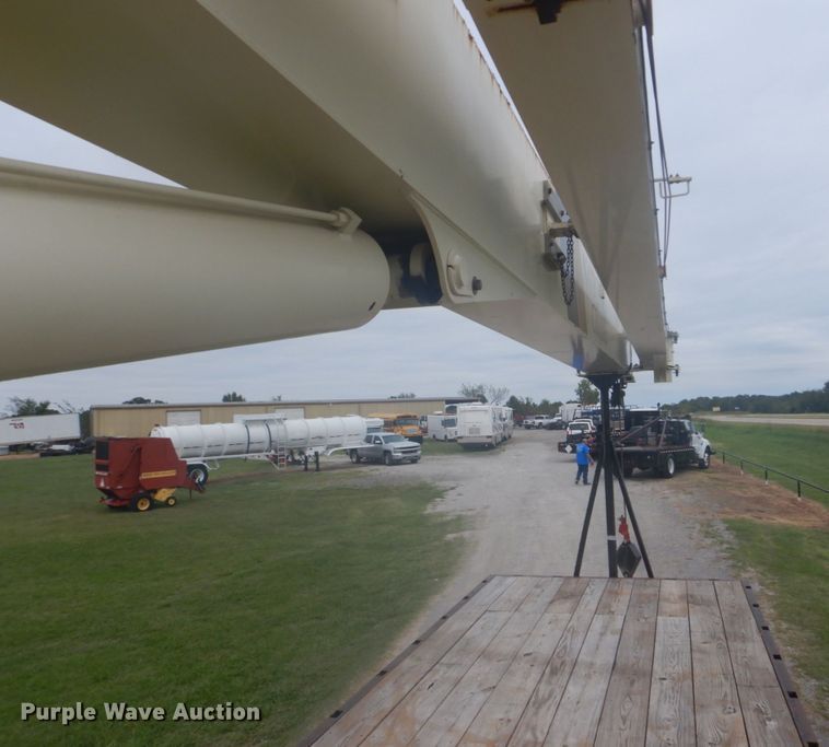 image for item GC9569 2007 Sterling L8500 crane truck