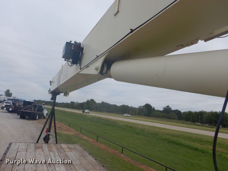 image for item GC9569 2007 Sterling L8500 crane truck