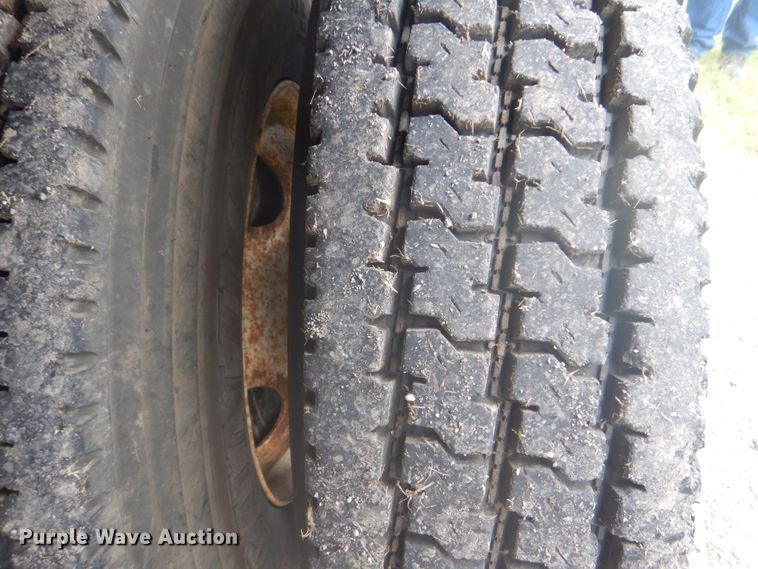 image for item GC9569 2007 Sterling L8500 crane truck