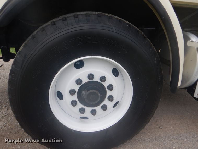 image for item GC9569 2007 Sterling L8500 crane truck