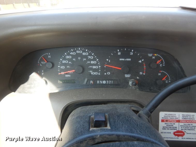 image for item GI9328 2004 Ford F550 Super Duty bucket truck