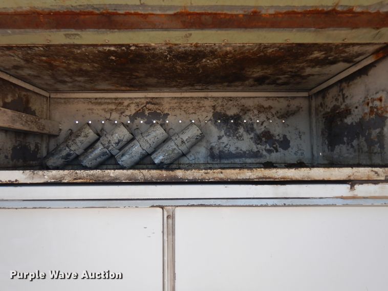 image for item GI9328 2004 Ford F550 Super Duty bucket truck