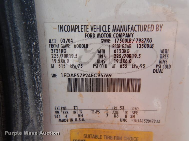 image for item GI9328 2004 Ford F550 Super Duty bucket truck