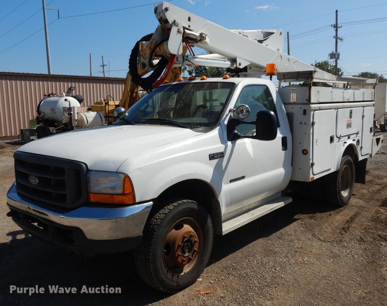 image for item GI9329 2000 Ford F550 Super Duty bucket truck