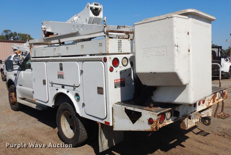 image for item GI9329 2000 Ford F550 Super Duty bucket truck