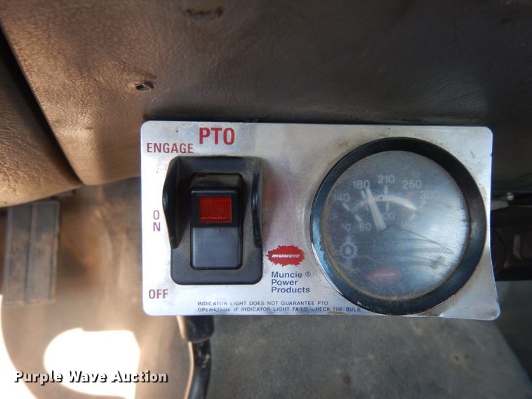 image for item GI9329 2000 Ford F550 Super Duty bucket truck