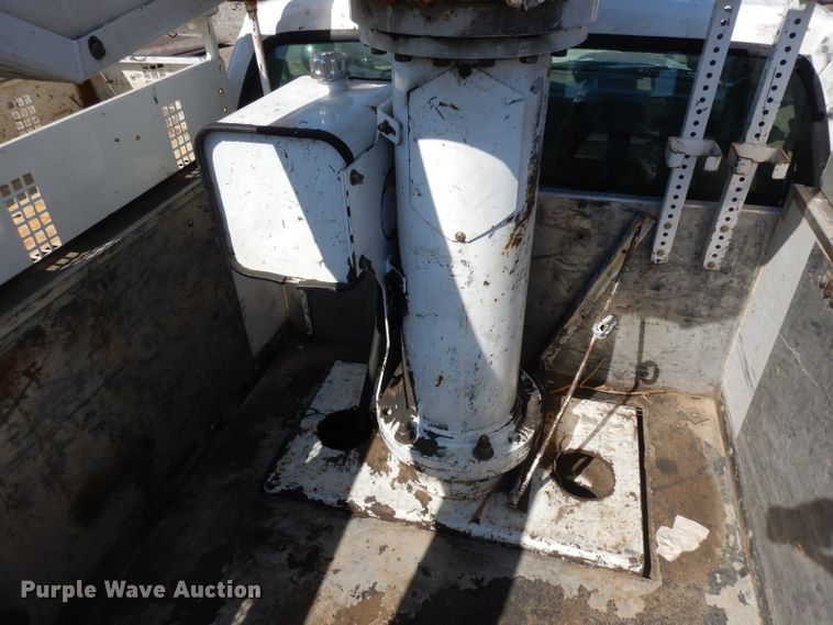 image for item GI9329 2000 Ford F550 Super Duty bucket truck