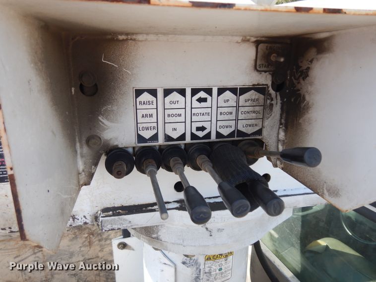 image for item GI9329 2000 Ford F550 Super Duty bucket truck