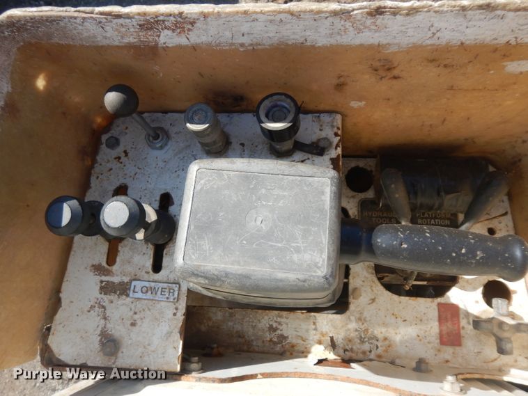 image for item GI9329 2000 Ford F550 Super Duty bucket truck