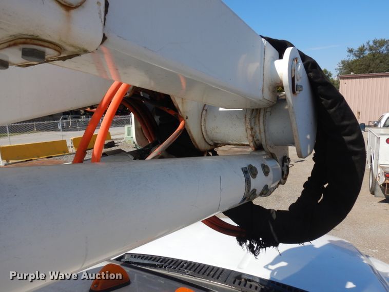 image for item GI9329 2000 Ford F550 Super Duty bucket truck