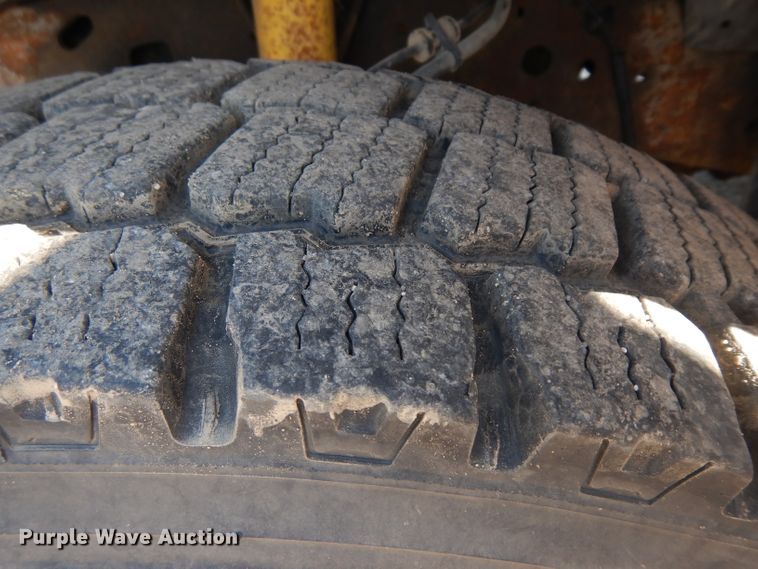 image for item GI9329 2000 Ford F550 Super Duty bucket truck