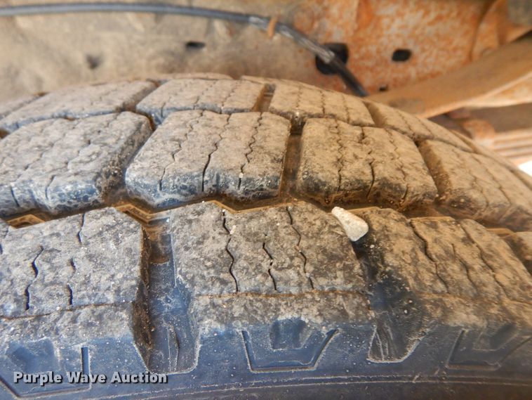 image for item GI9329 2000 Ford F550 Super Duty bucket truck