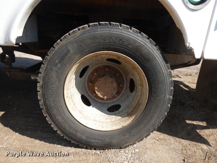 image for item GI9329 2000 Ford F550 Super Duty bucket truck