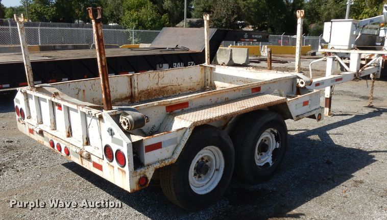 image for item GI9330 1993 Eagle Body pole trailer