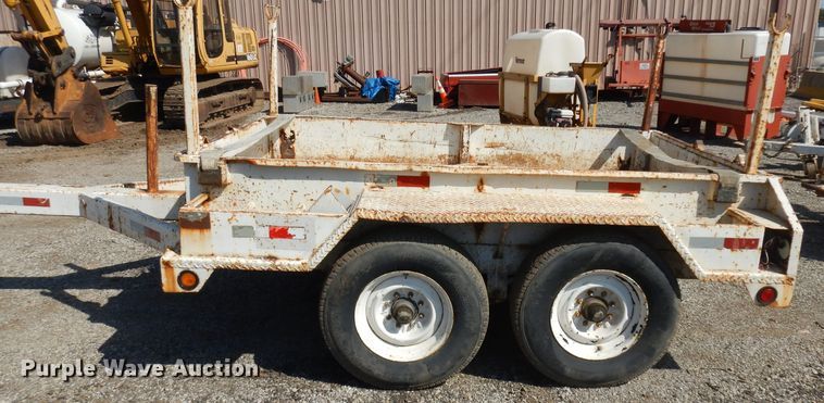 image for item GI9330 1993 Eagle Body pole trailer