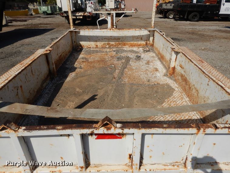 image for item GI9330 1993 Eagle Body pole trailer