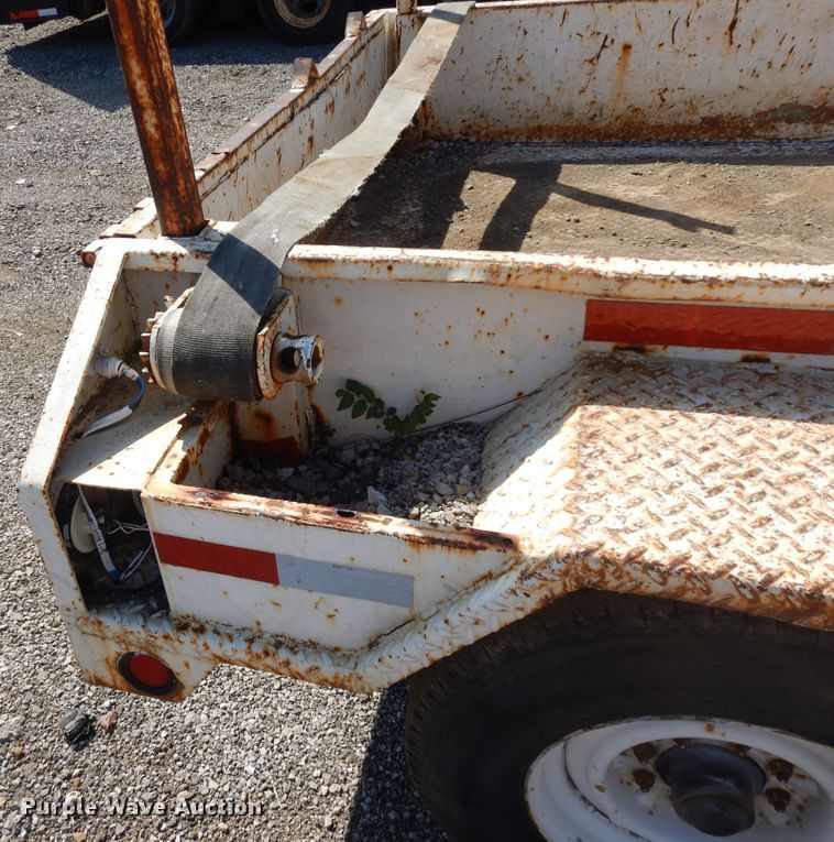 image for item GI9330 1993 Eagle Body pole trailer