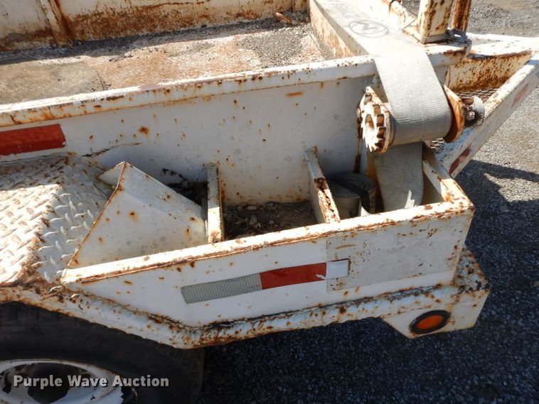 image for item GI9330 1993 Eagle Body pole trailer