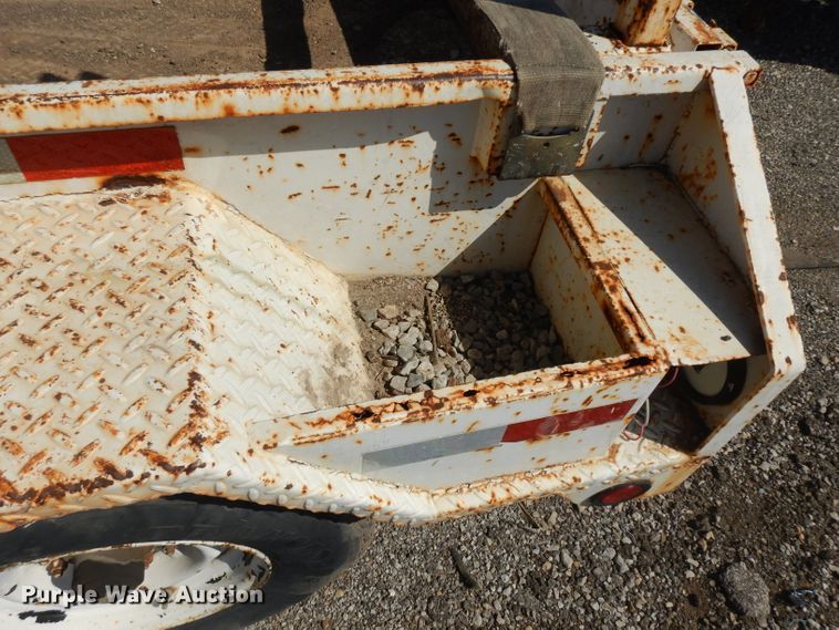 image for item GI9330 1993 Eagle Body pole trailer