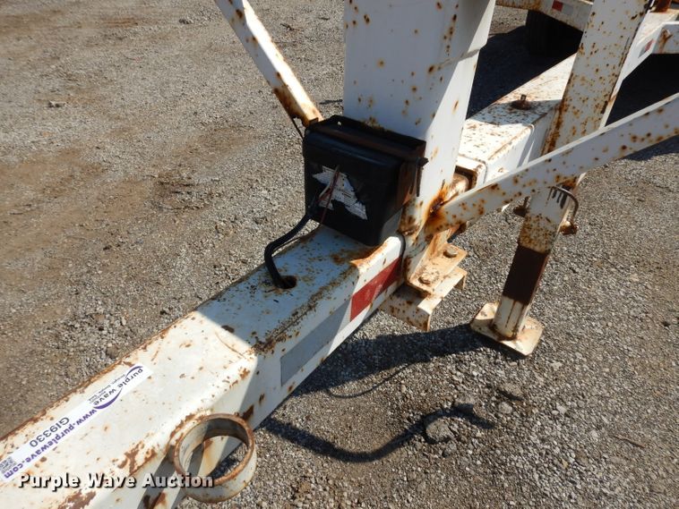 image for item GI9330 1993 Eagle Body pole trailer