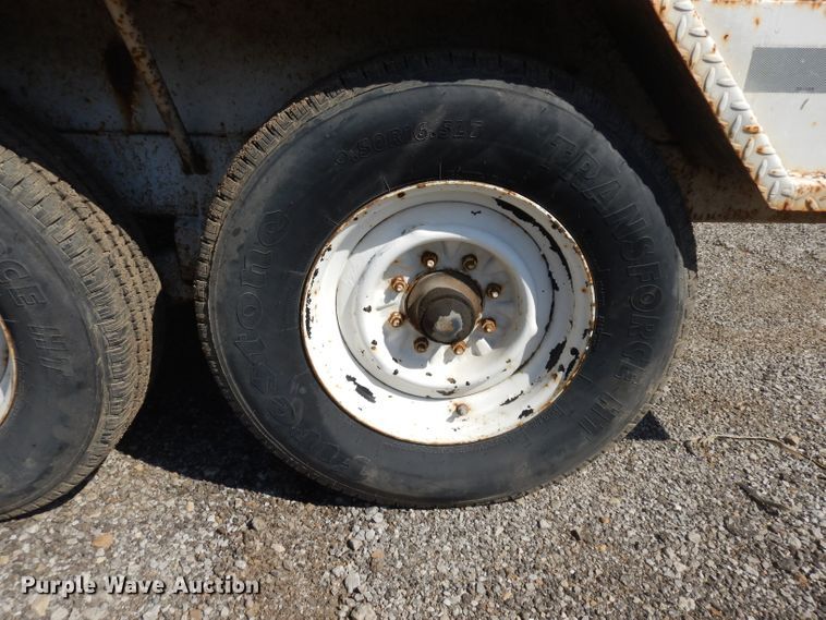 image for item GI9330 1993 Eagle Body pole trailer