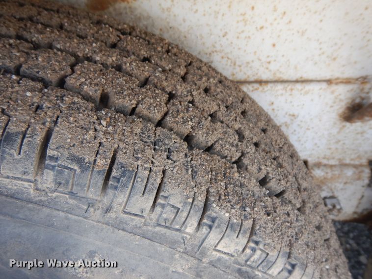 image for item GI9330 1993 Eagle Body pole trailer