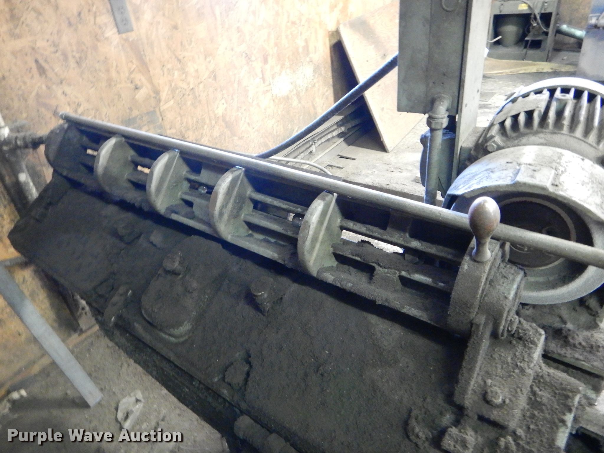 Newman G240 single knife grinder chipper knife sharpener in Novelty, MO