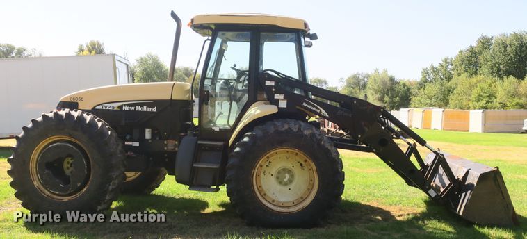image for item DB10166 2005 New Holland TV145 bi-directional 4WD tractor
