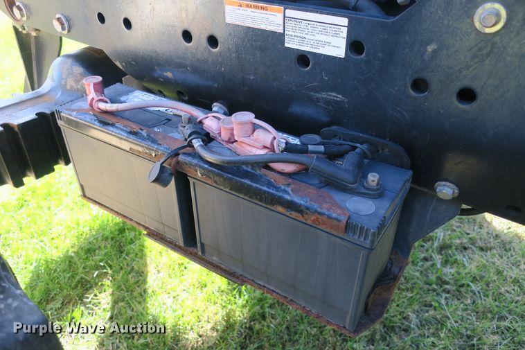 image for item DB10166 2005 New Holland TV145 bi-directional 4WD tractor