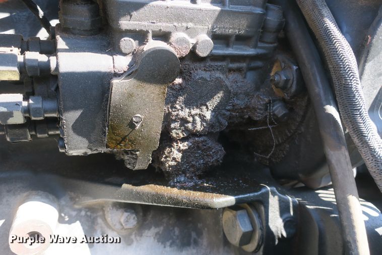 image for item DB10166 2005 New Holland TV145 bi-directional 4WD tractor