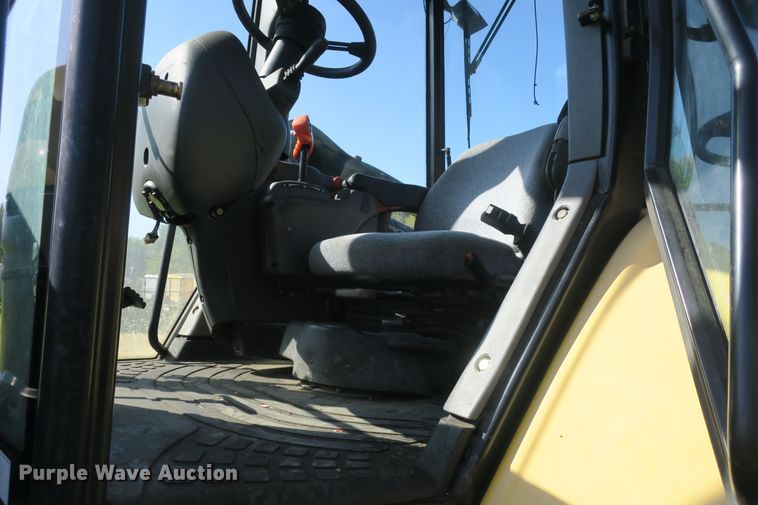 image for item DB10166 2005 New Holland TV145 bi-directional 4WD tractor