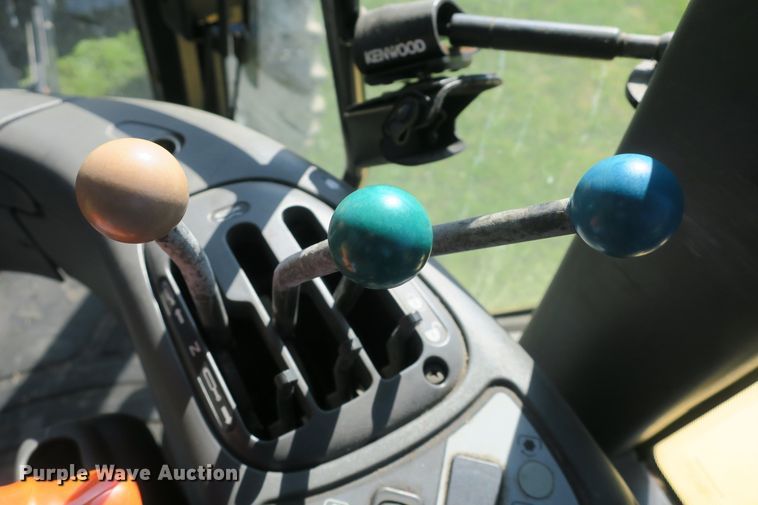 image for item DB10166 2005 New Holland TV145 bi-directional 4WD tractor