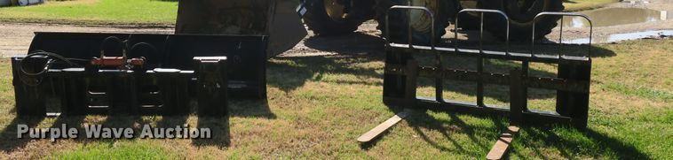 image for item DB10166 2005 New Holland TV145 bi-directional 4WD tractor