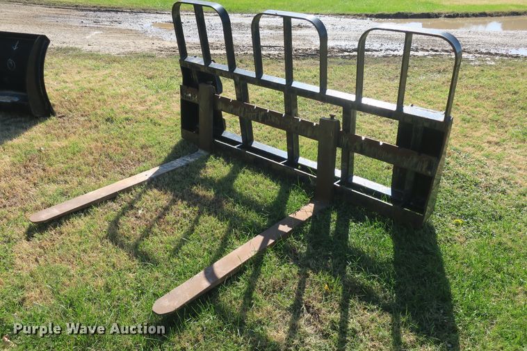 image for item DB10166 2005 New Holland TV145 bi-directional 4WD tractor