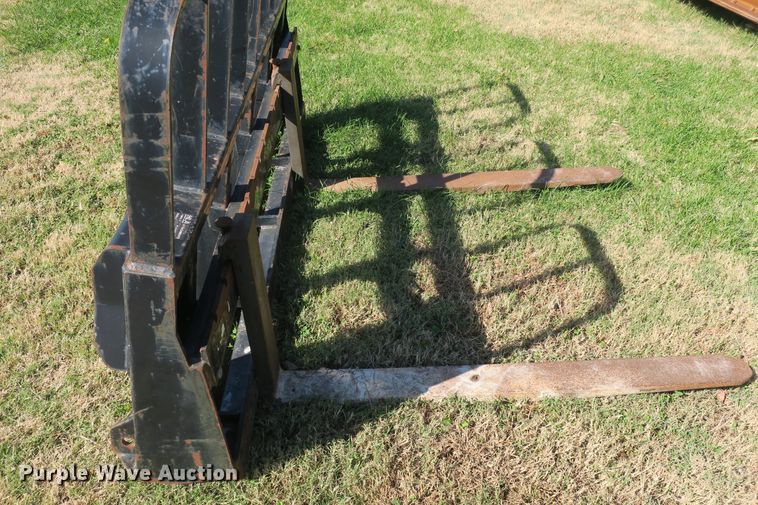 image for item DB10166 2005 New Holland TV145 bi-directional 4WD tractor