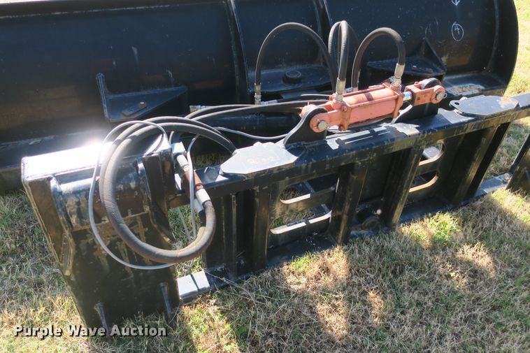 image for item DB10166 2005 New Holland TV145 bi-directional 4WD tractor