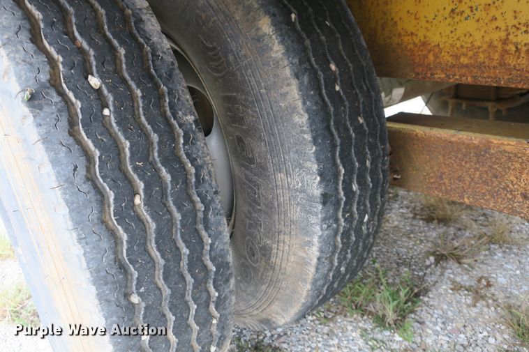 image for item DB10183 1989 Belshe T9 equipment trailer