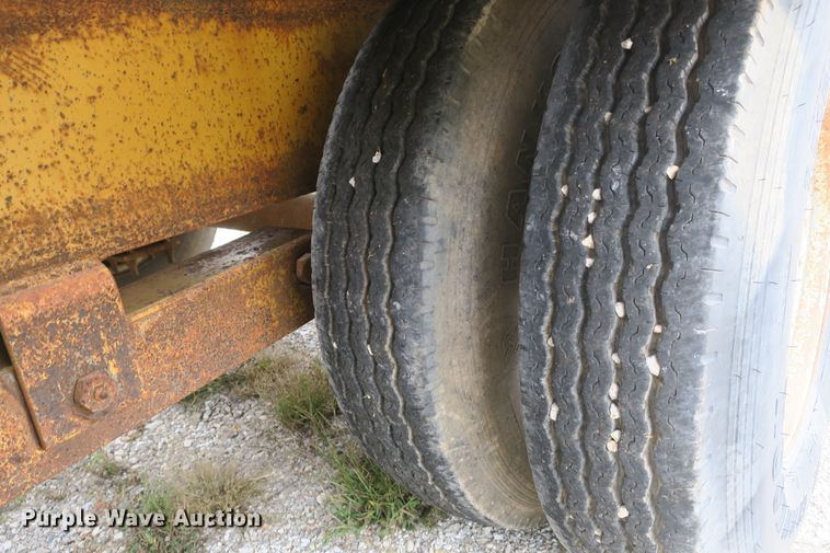 image for item DB10183 1989 Belshe T9 equipment trailer