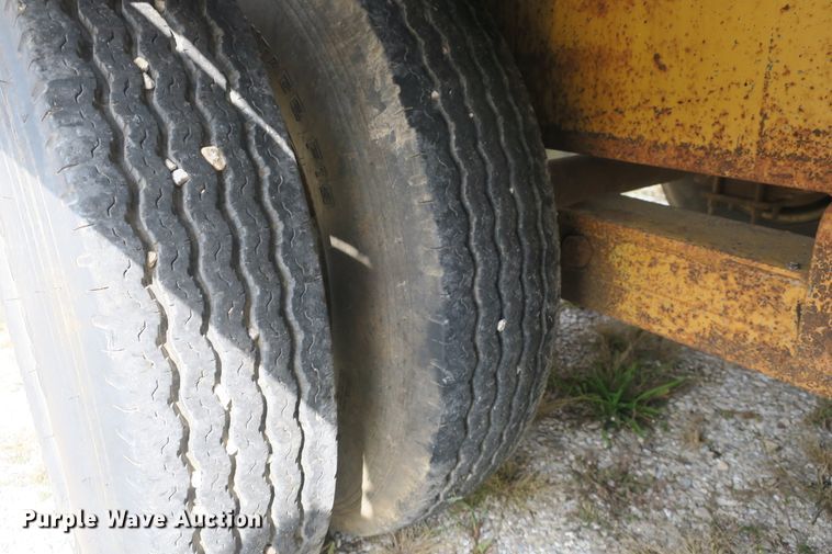 image for item DB10183 1989 Belshe T9 equipment trailer