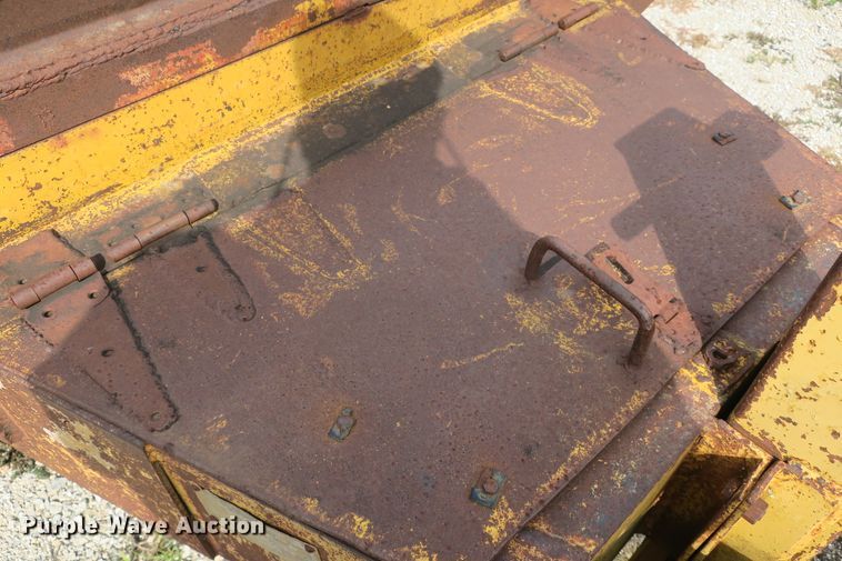 image for item DB10183 1989 Belshe T9 equipment trailer