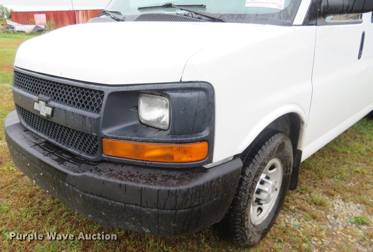 image for item DC1417 2015 Chevrolet Express 3500 van