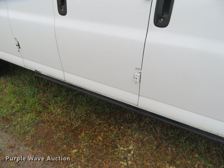 image for item DC1417 2015 Chevrolet Express 3500 van